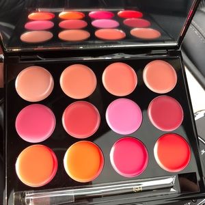 ISH lip statement palette